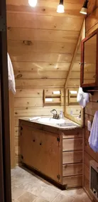 Fantastisk udsigt over Lake Chelan! Unikt \"Treehouse\" kabine med 2 soveværelser og 1 bad - Image 3
