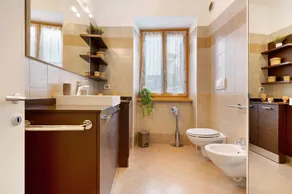 Apartamento 'Das Rote Haus' con vistas a la montaña, balcón y Wi-Fi - Image 2