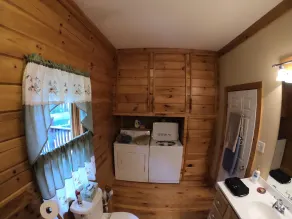 English Center Cabin - Image 3
