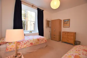 3 Bedroom, Seafront Open Plan Renovated Chapel Apartment, sleeps 6, Pet Friendly - Image 4