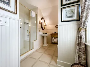 Beekeeper's Cottage - Hot Tub, Heated Pool, Dog-friendly, Downtown - Image 5