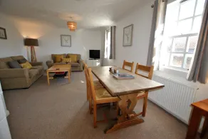 Calabeinn - Two Bedroom Apartment, Sleeps 4 - Image 5