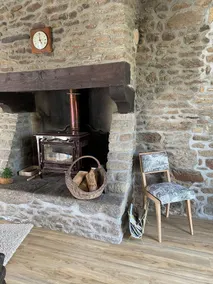 Country house in the heart of a village - Image 2