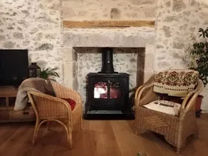 18th-century farmhouse in the lush Aveyron countryside - Image 2