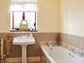 Alojamiento de 3 habitaciones en Laytham, near York - Image 4