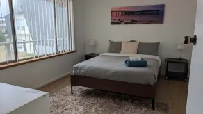 **THE CASTLE** Family & Pet Friendly - Image 4