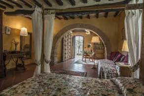 Villa San Lorenzo - Large private farmhouse style villa - Image 4