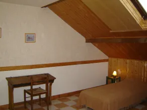 Lodging on the 2nd floor of our old Comtoise farmhouse - Image 5
