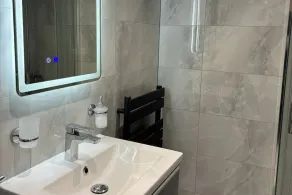 2 Bed-Sleeps 5-Free Parking-Pet Friendly - Image 3