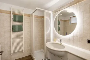 Chalet Elegance - Image 4