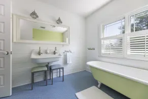 Incroyable maison de plage dans les bois avec piscine et jacuzzi - Image 5