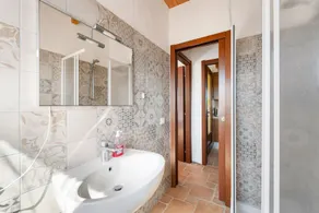 Villa \"Is Sorrisi\" con veranda privata a due km dal mare - Image 3