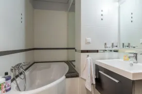 Elvita Spata Luxurious Villa - Image 3
