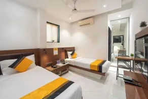 Hotel Baverly By Glitz Hotels  - Image 4