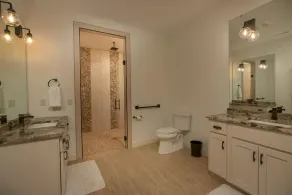 Luxushaus - Brandneuer Neubau - Minuten vom Stadtzentrum entfernt - 3 Schlafzimmer / 2 Bäder - Image 5