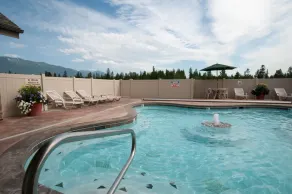 Beautiful Inn Room At Meadow Lake Resort - Image 5