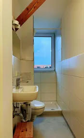 Zentrale, lichtdurchflutete 3 Zimmer Wohnung mit Galerie & Dachterrasse - Image 2