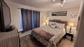 1-bd Bungalow/Free Parking/nice space for 2 - Image 4