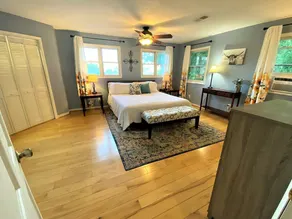 Roamer's Respite - A Prime Location with Scenic Views For Your Ultimate Retreat - Image 5