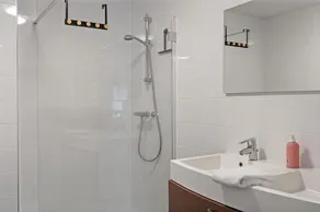 Luxury holiday apartment for 4 people - directly located at the marina and Grevelingen, near the Aqua Mundo swimming pool. - Image 4