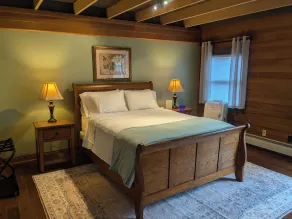 The Carriage House Inn Bed and Breakfast - Image 4