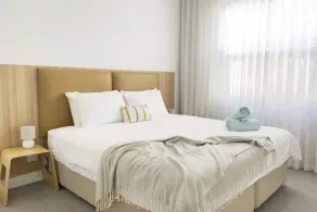 This apartment is a 2 bedroom(s), 1 bathrooms, located in Fremantle, WA. - Image 4