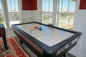 Hobbs Realty - Relax in luxury in “Céad Míle Fáilte\" with a private heatable pool and an elevator. - Image 2