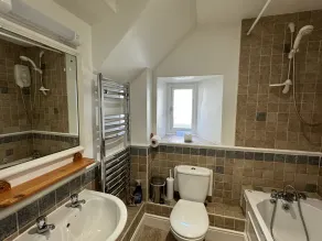 Barn conversion with character and charm - Image 2