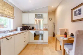 Holiday Lodge in The Cotswolds - Image 5