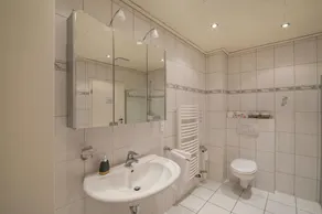 Apartamento con invernadero cerca de Moviepark, terraza privada y wifi - Image 3