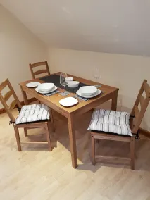 Spacious self-contained apartment with private access - Image 4
