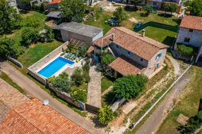 Villa 1852/22479 (Istria - Barban), 12500m from the beach - Image 2
