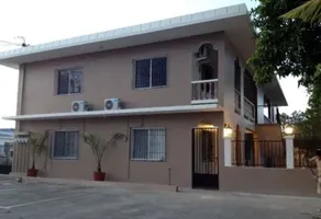 2 Bedroom 1 Bath Near Hospital and Shopping and Beach - Image 5