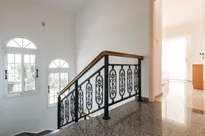 Luxury, Modern Villas with private pool & garden in Coral Bay area - Image 2