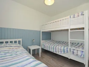 4 Rosecraddoc Lodge Holiday Bungalows - Image 5
