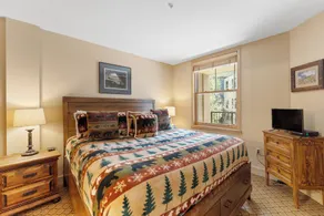 River Run Condo, King-Size-Bett, Blick auf Whirlpools, Blick auf die Berge, kostenloses WIFI - Image 3