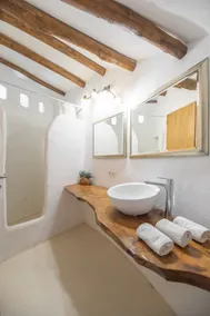 Unique villa with sea views in Ibiza. - Image 2
