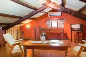 Wonderful, secluded, minutes from the beach, with 5 bedrooms - Image 2