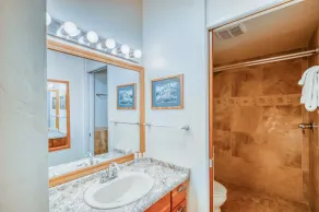 Classic island condo w/ partial ocean view, & shared hot tub & pool - Image 2