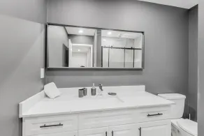 Innisfil Retreat: Hot Tub, Sauna, Pool Table - Image 4