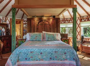 Luxury Retreat Yurt at Brigadoon - Image 5