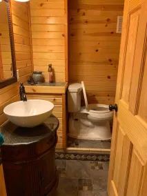 Beautiful Log Cabin 11ac. 4 br. 2.5 ba. on snowmobile trails in Manistee forest. - Image 4
