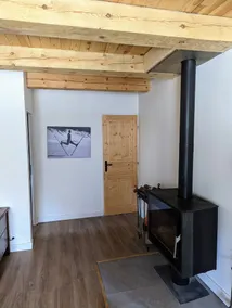 COMFORTABLE CHALET - QUIET AND CLOSE TO EVERYTHING - Image 3