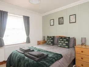 Shoreside Cottage - Image 3