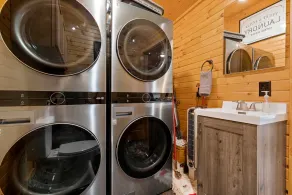 Just outside Traverse City Hot Tub King Bed Fire Place Full Kitchen PET Friendly - Image 3