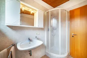 Ferienwohnung \"Lingerhof - Alpenrose\" mit Bergblick, Gemeinschaftsgarten und WLAN - Image 4