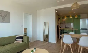 Private Room in a Shared Apartment - Bron - Image 5