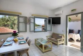 Dora I Studio - Cozy With bay View - Image 4
