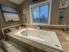 Private cozy home in Arcadia offering all the wonders of Northern Mi - Image 3