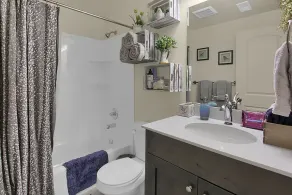 NewLux Nouvel Appartement⭐️ WiFi Rapide⭐️ 4K HDTV⭐️ Hill AFB - Image 5